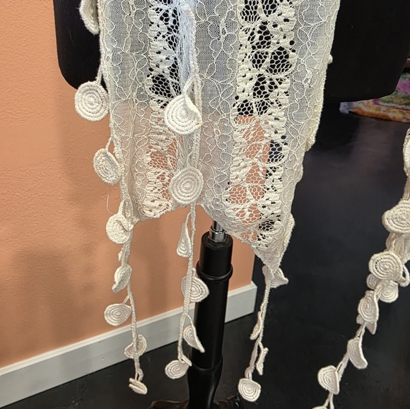 Vintage Fringe Bohochic Scarf Hippie Festival Cream Scarf Stevie Nicks - Picture 8 of 13